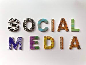 how to use social media in school fundraising